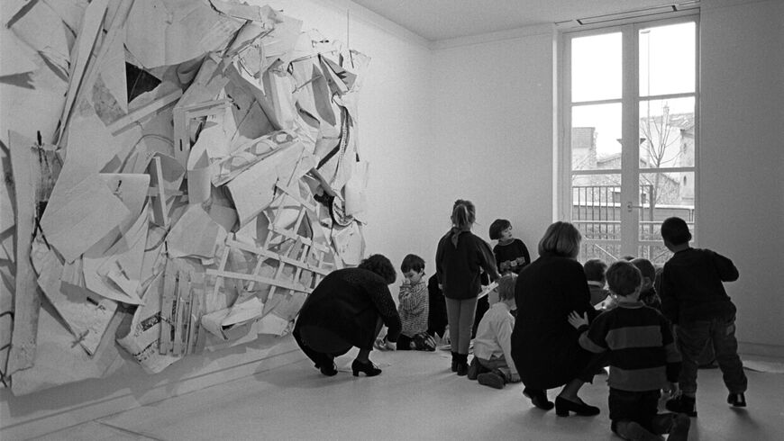 photo noir et blanc enfants et oeuvre de jan voss