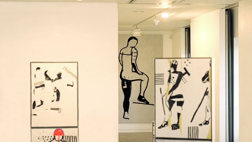 vue de l'exposition avec des sculptures de l'artiste pierre antoniucci
